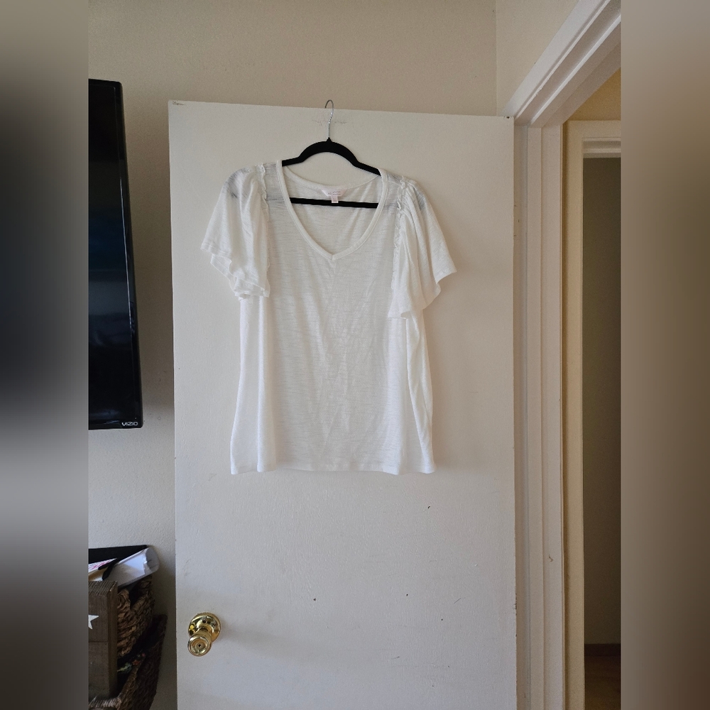 LC Lauren Conrad Women’s White V-Neck Short Flutter Sleeve Top